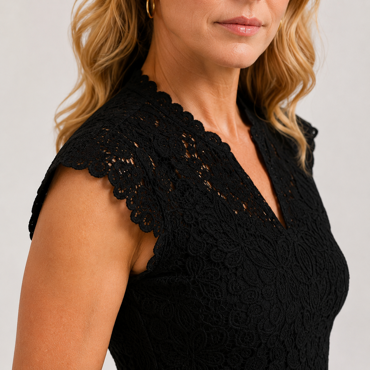 Women’s Embroidered V-Neck Top – Elegant Fit for Smart-Casual Styling
