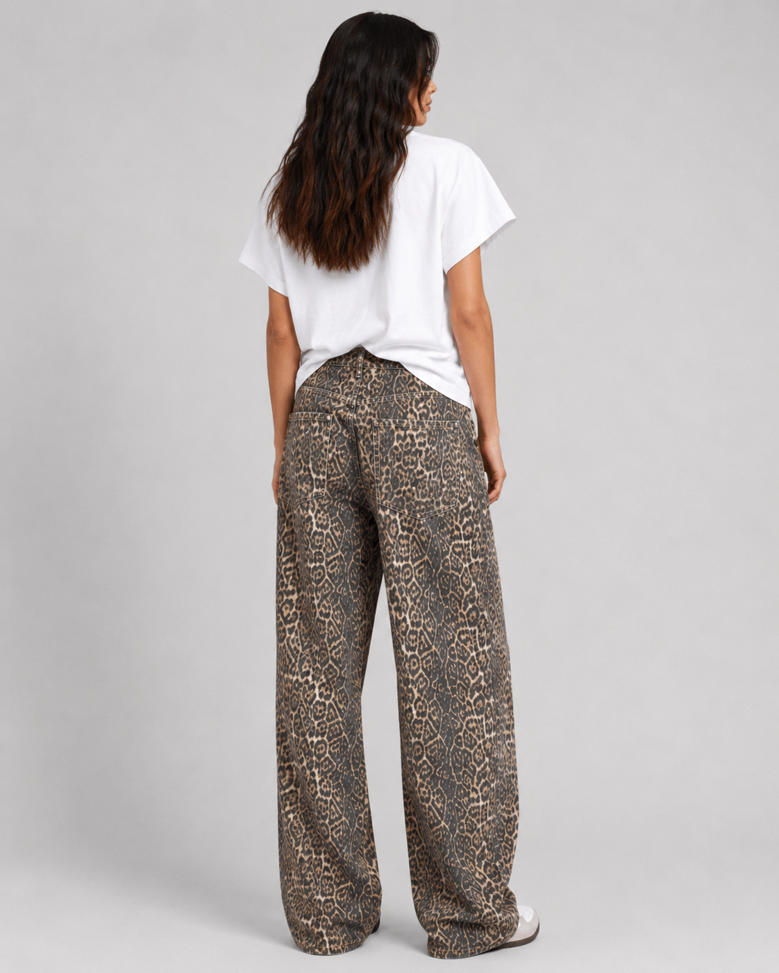 Leopard Print Wide Leg Jeans for Women - Chic Low-Rise Design, Comfortable Fit, Versatile Style