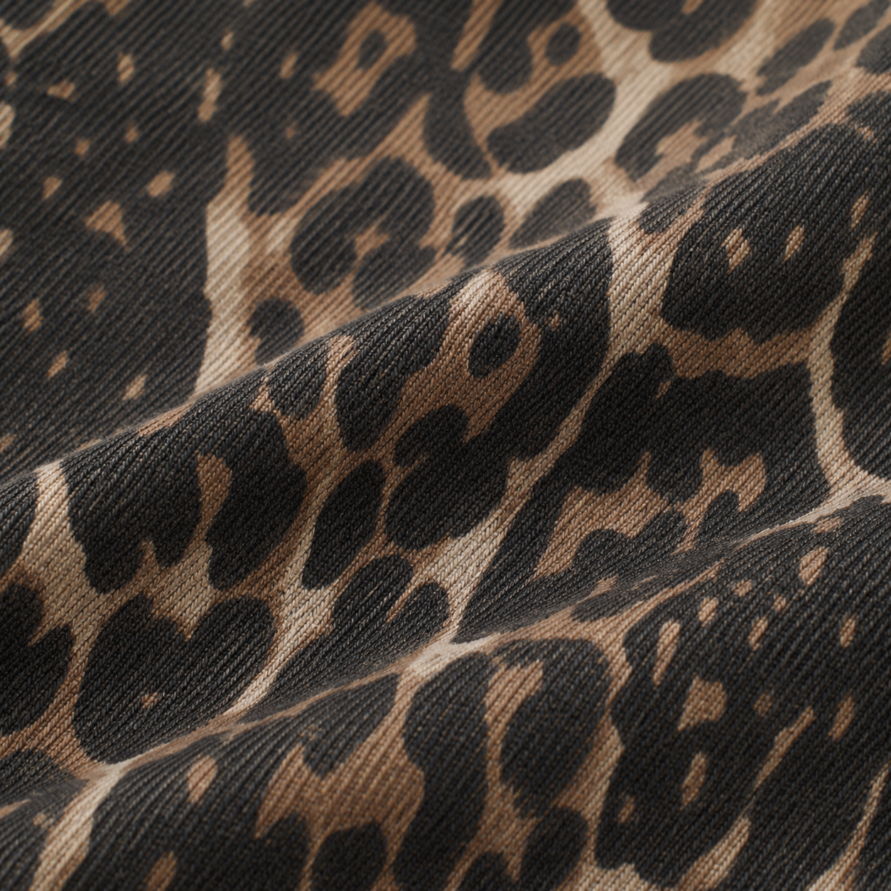 Leopard Print Wide Leg Jeans for Women - Chic Low-Rise Design, Comfortable Fit, Versatile Style