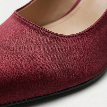 Covadonga | Women's Elegant Pointed Toe Pumps with Low Heel