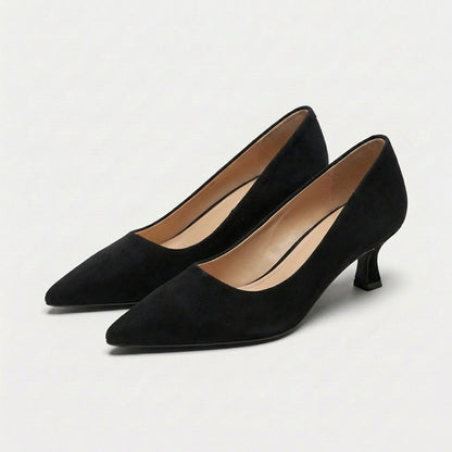 Covadonga | Women's Elegant Pointed Toe Pumps with Low Heel