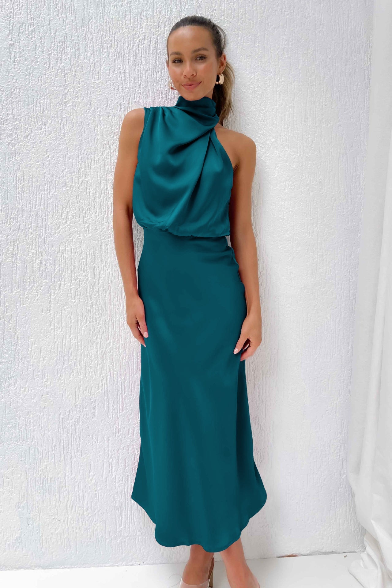 Elegant Autumn Maxi Satin Dress with Attractive Halter Neck