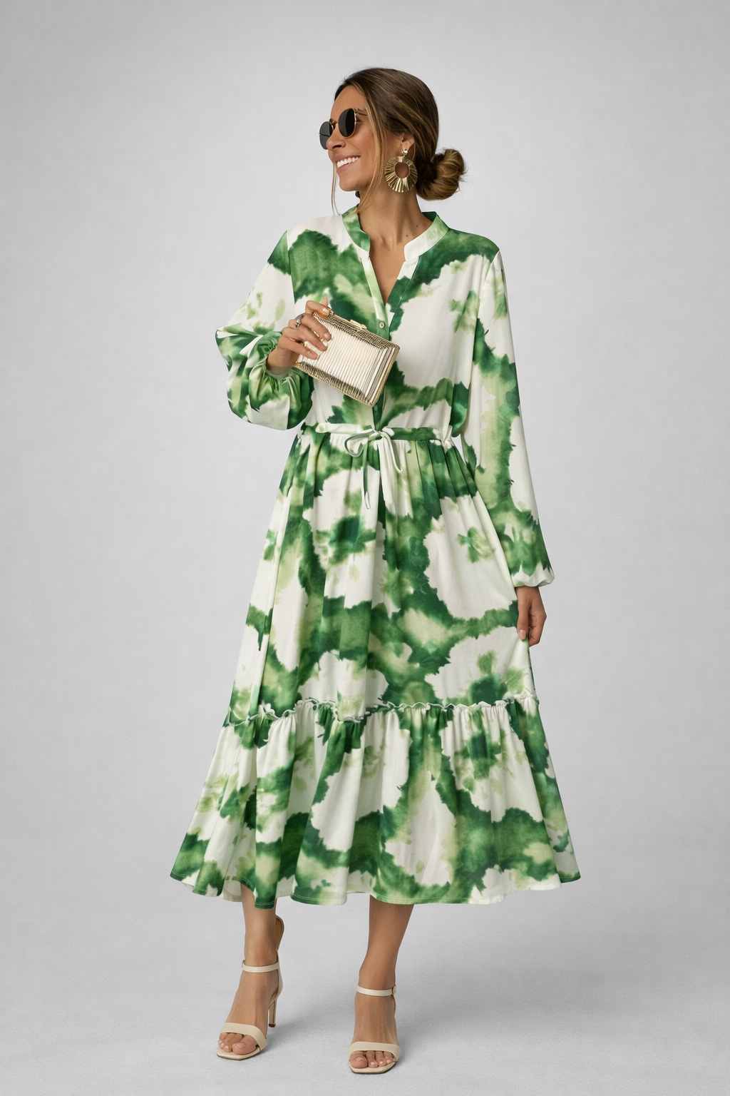 Elna | Long green summer dress: long sleeves and a V-neck for effortless sophistication