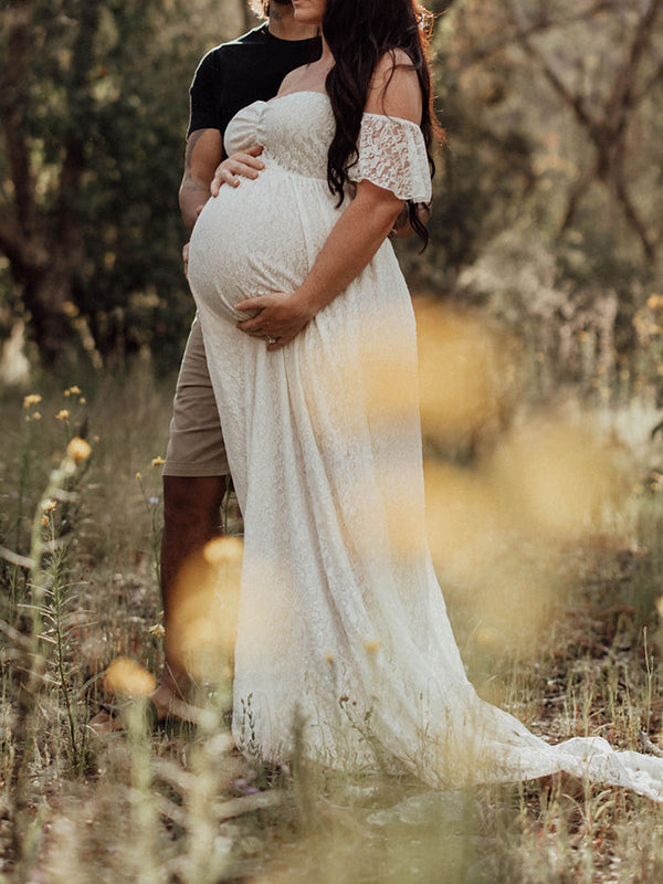 Long lace maternity dress with ruffles and short sleeves for women, elegant, fashionable, for pregnant woman photoshoots