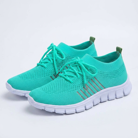 Luna | Women's Running Shoes with Breathable Fabric and Laces | Sporty