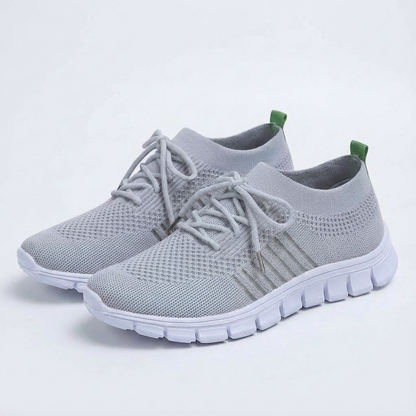 Luna | Women's Running Shoes with Breathable Fabric and Laces | Sporty